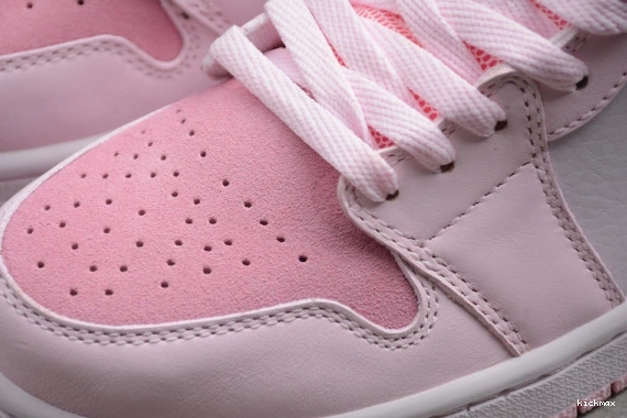 CW5379-600 Pink Air CW5379-600 (W) Jordan 1 Mid Digital 0515